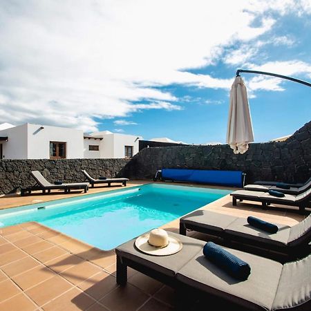 Villa Vista Reina - Luxury 6 Bedroom - Heated Pool- Views - Pool Table - Vista Lobos - Playa Blanca Exteriör bild