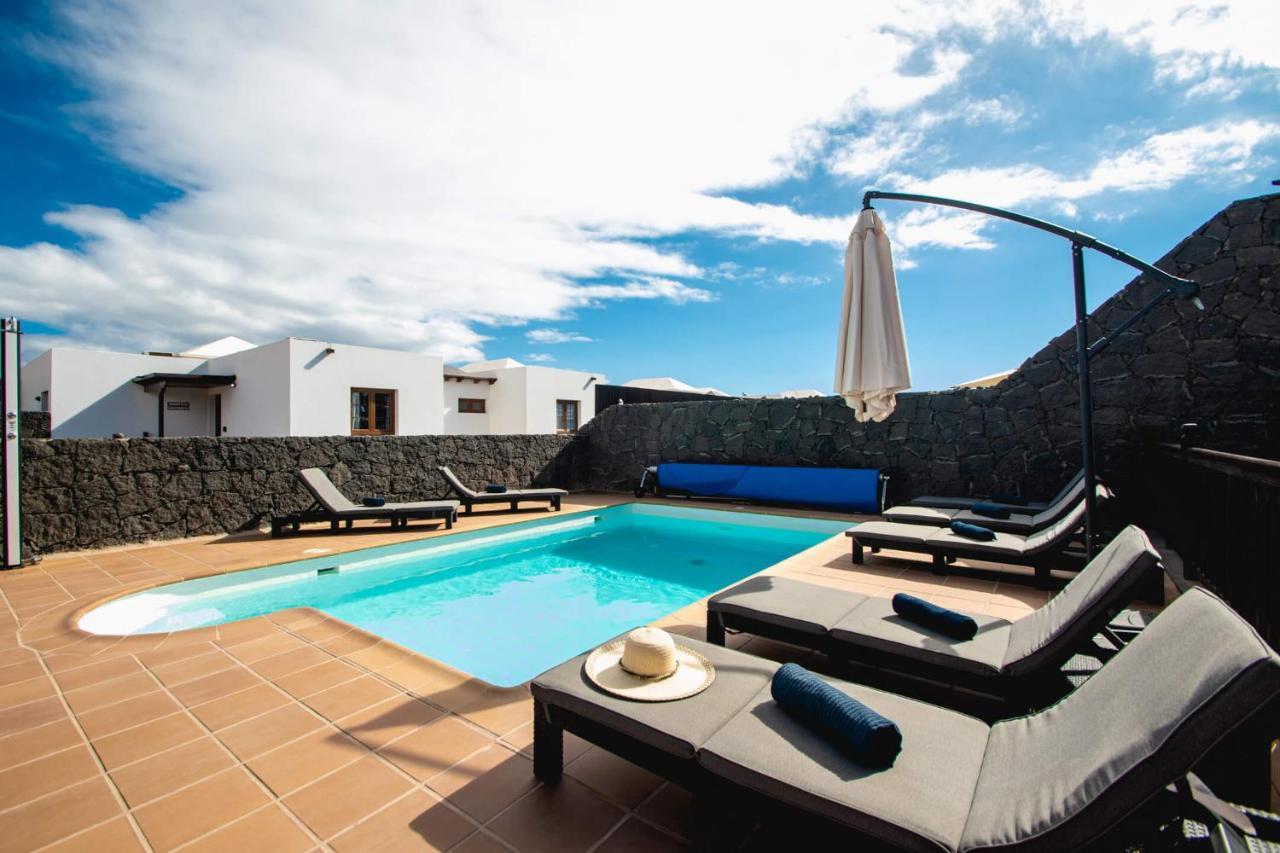 Villa Vista Reina - Luxury 6 Bedroom - Heated Pool- Views - Pool Table - Vista Lobos - Playa Blanca Exteriör bild